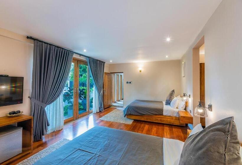 غرفة عائلية, Aryana Boutique