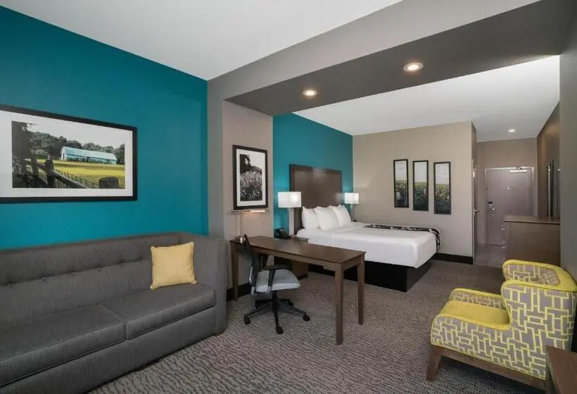 キングサイズベッドのスタンダードルーム, La Quinta By Wyndham West Memphis