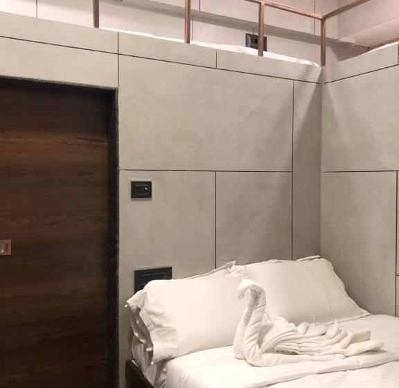Номер Deluxe, Rooms Dadar Near Station