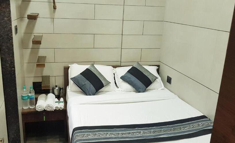 غرفة ديلوكس, Rooms Dadar Near Station