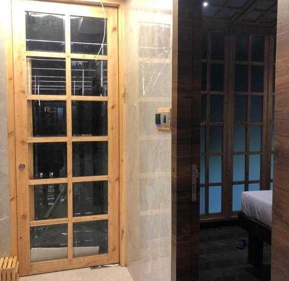 غرفة قياسية, Rooms Dadar Near Station