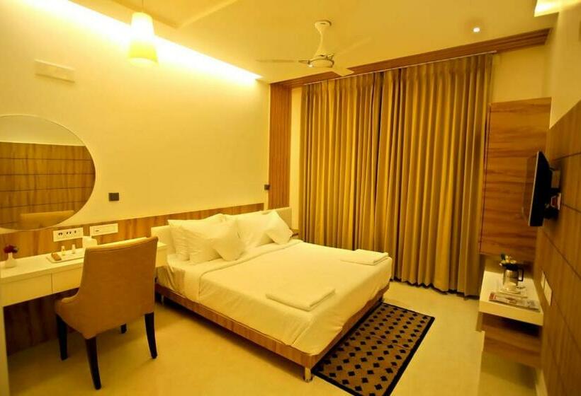 Deluxe Room with Balcony, Saffron Villa Yercaud