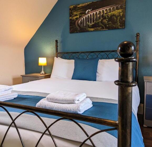 Семейный Номер, The Coo's Guest House