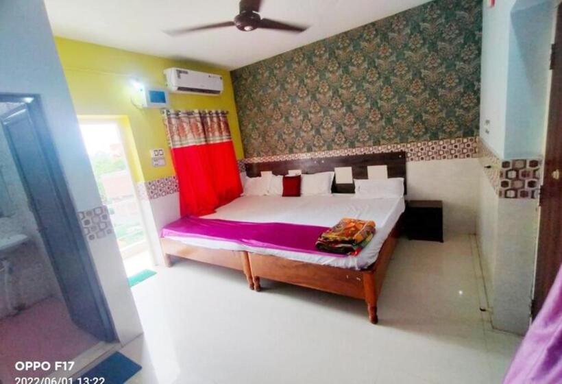 Номер Deluxe Кровать Кинг, Beach Heaven Puri   Near Golden Beach & Temple By Morservices