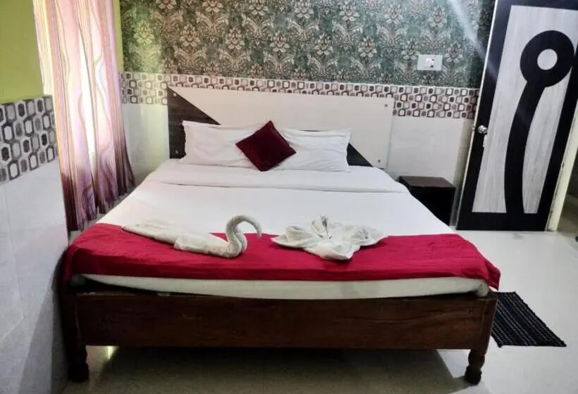 اتاق استاندارد با تخت بزرگ, Beach Heaven Puri   Near Golden Beach & Temple By Morservices
