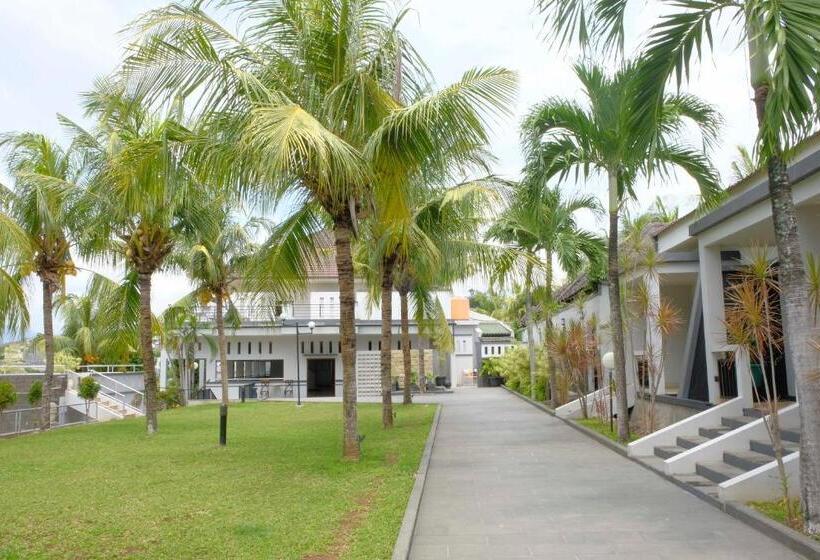 חדר סטנדרט עם מרפסת, Kuraya Residence Lampung