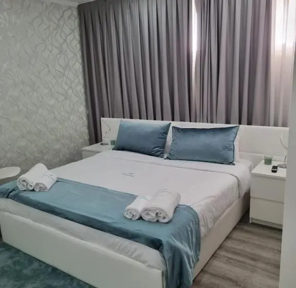 スイート, Mikaela Guest House