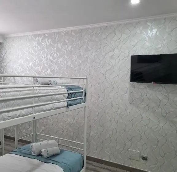ファミリールーム, Mikaela Guest House