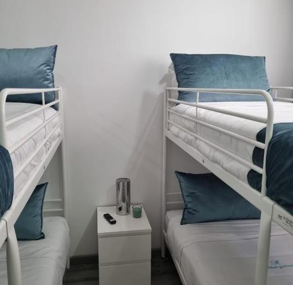 ファミリールーム, Mikaela Guest House