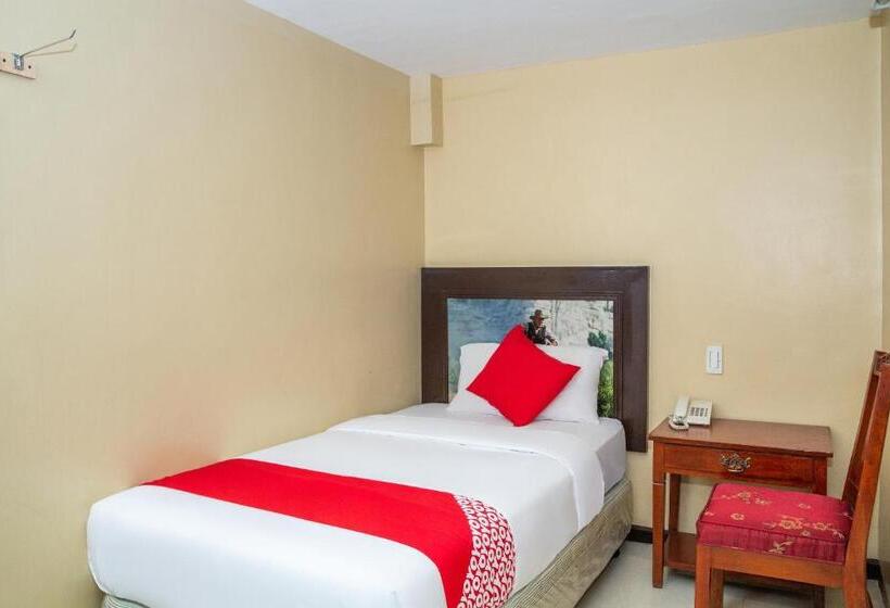 اتاق استاندارد یک نفره, Oyo 133 Jazzy James Country Hotel Ii