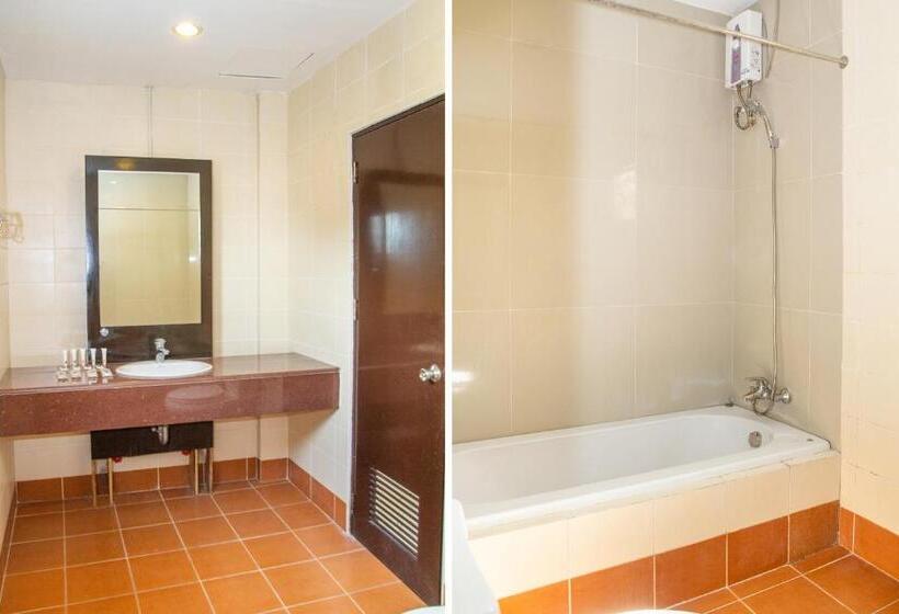 اتاق سوپریور خانوادگی, Oyo 133 Jazzy James Country Hotel Ii