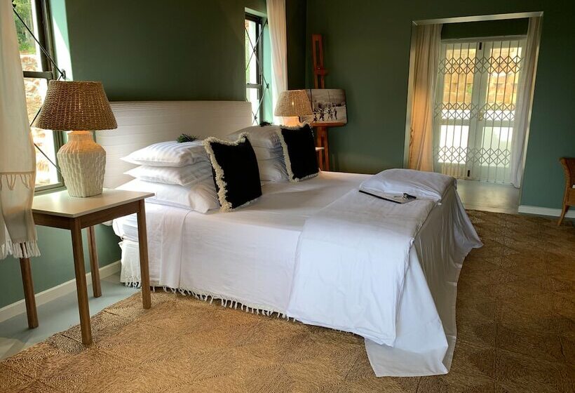 غرفة سوبيريور, Frogs Hill