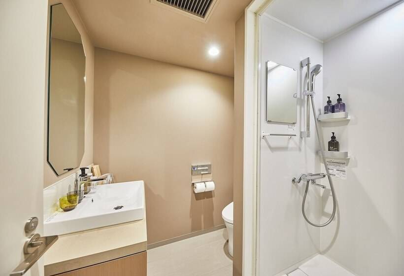 Habitació Triple Estàndard, Lyf Ginza Tokyo