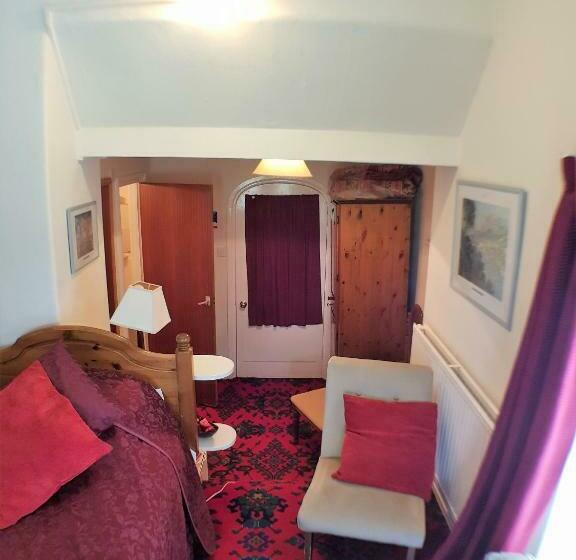 スタンダードシングルルーム, The White House