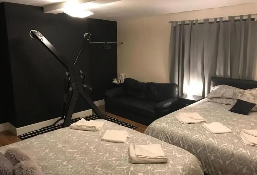 浴室共有スタンダード４人用ルーム, Xtasia Adult Hotel   Adults Only