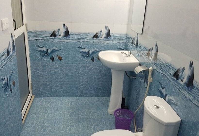 舒适三人间, Jeys Place