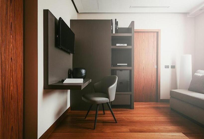 Junior Suite, Baca Suites, Restaurant & Bar