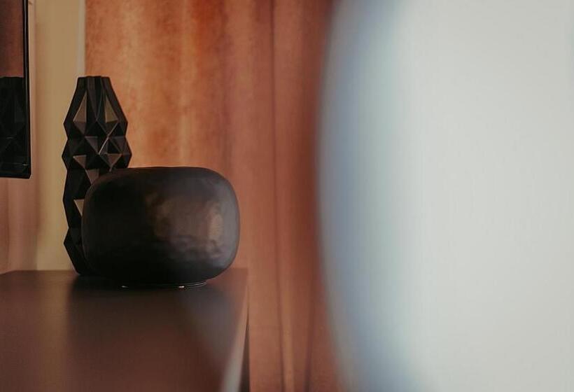 Suite, Baca Suites, Restaurant & Bar