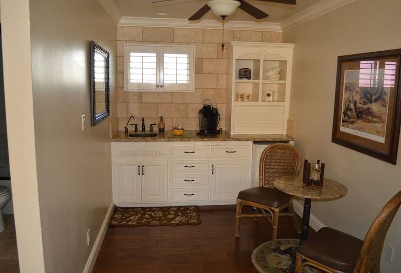 غرفة ديلوكس, Beachcomber Inn