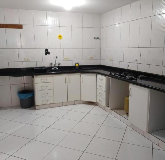 패밀리 룸, Suítes Econômica 250 Metros Do Mar