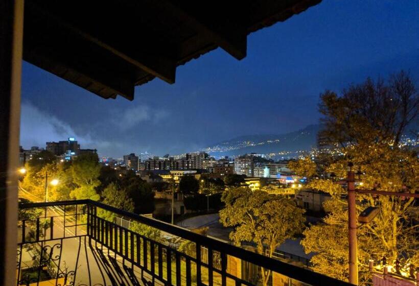 اتاق لوکس با بالکن, Air Suites Hotel Boutique