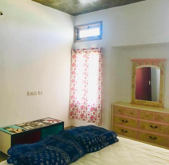 וילה עם חדר שינה אחד ובריכת שחיה, Bleu & Blanc