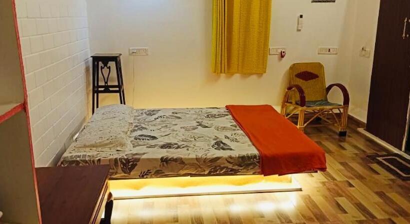 חדר סטנדרט נוף לבריכה, Bleu & Blanc