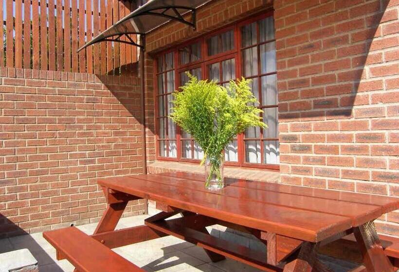 패밀리 스위트, The Travel Inn Durban