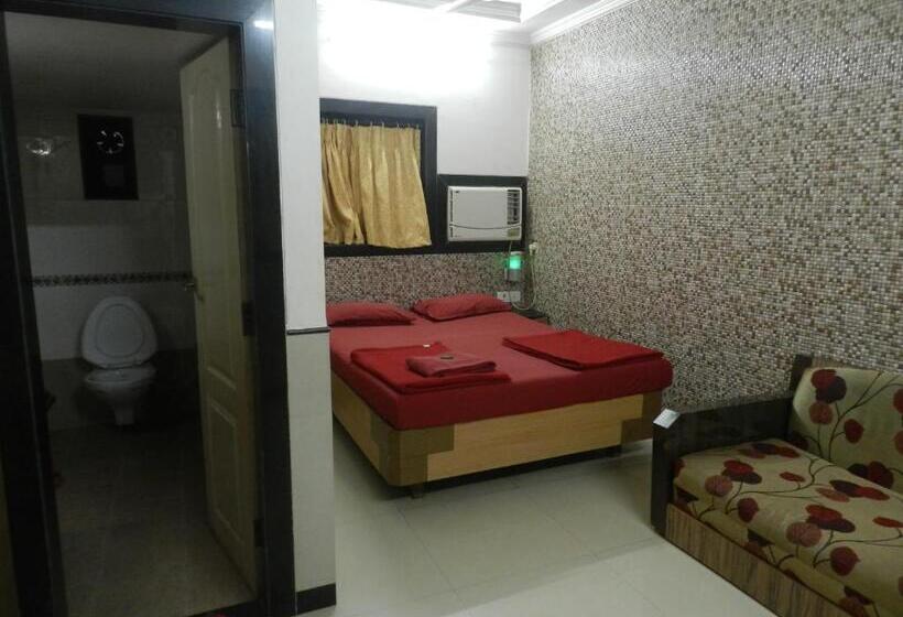 Deluxe-huone, Sayeban