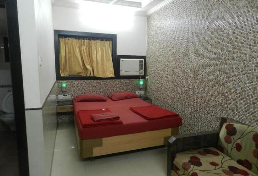 Deluxe-huone, Sayeban