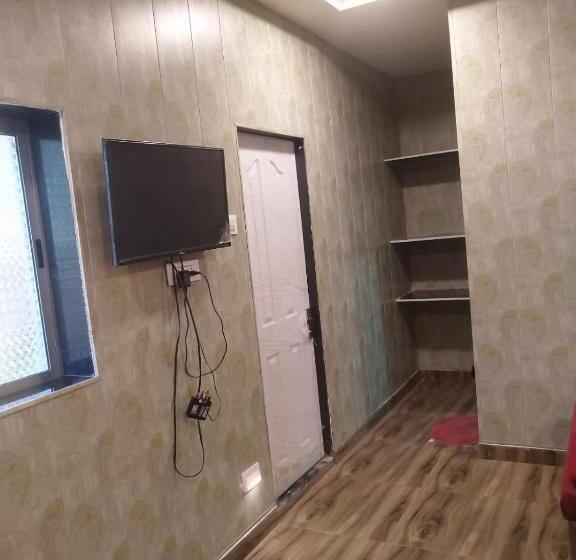 Quarto Quádruplo Estandar, Sayeban