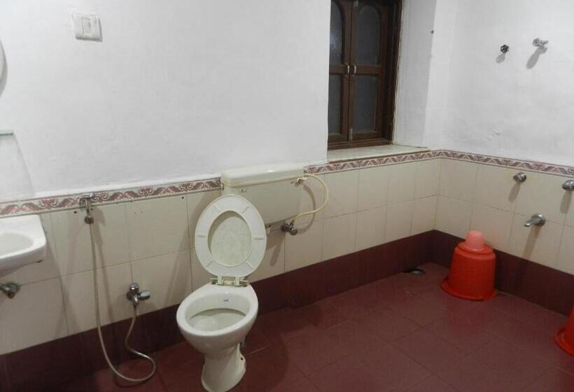 Maja/Mökki, Sayeban