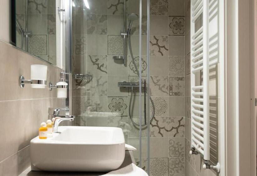 اتاق استاندارد, La Meridiana