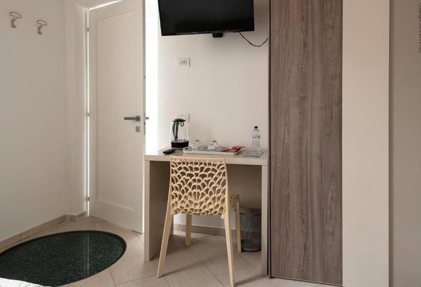 اتاق استاندارد, La Meridiana