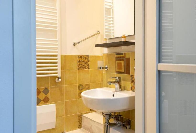 اتاق استاندارد یک نفره, La Meridiana