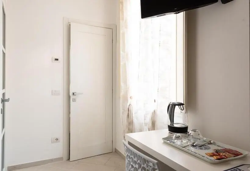 اتاق استاندارد یک نفره, La Meridiana