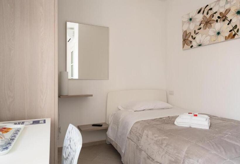 اتاق استاندارد یک نفره, La Meridiana