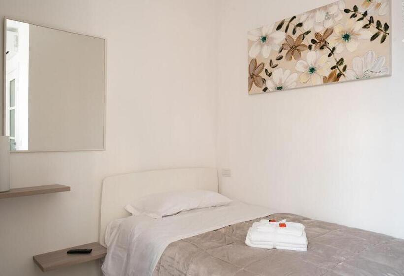 اتاق استاندارد یک نفره, La Meridiana