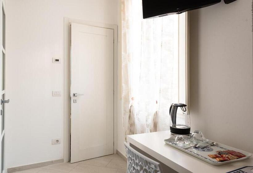 اتاق استاندارد یک نفره, La Meridiana