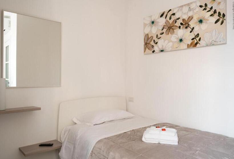 اتاق استاندارد یک نفره, La Meridiana