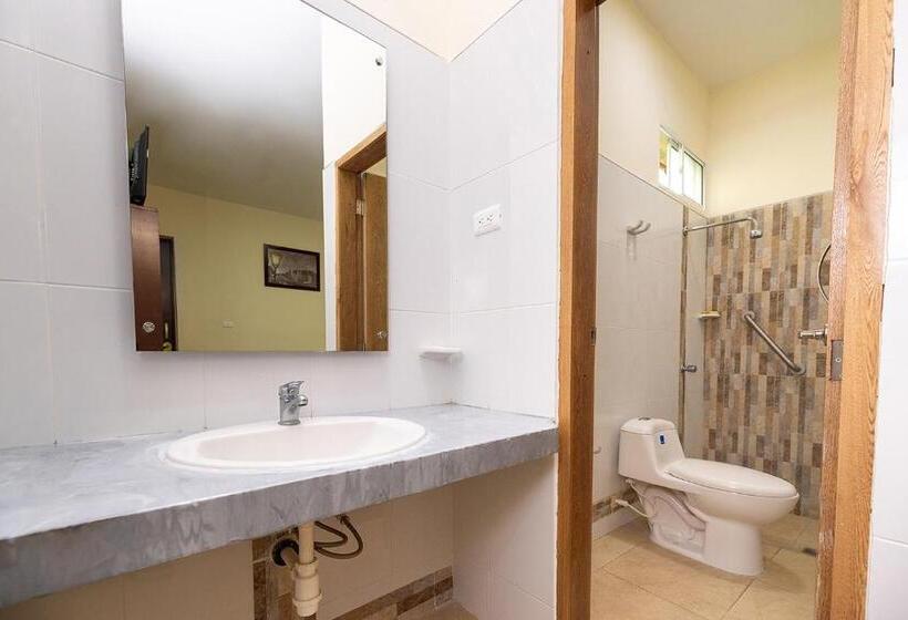 اتاق استاندارد سه نفره, Ayenda Skall 1319