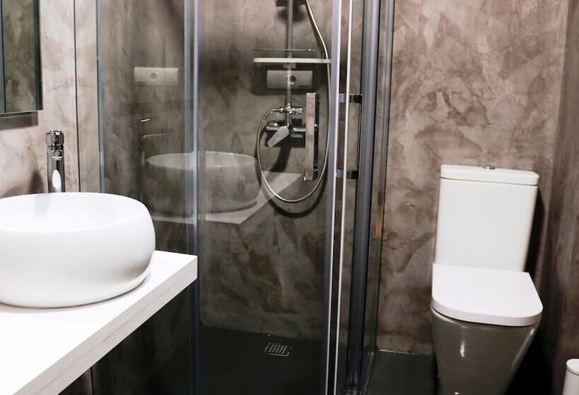 Номер Стандарт, Malecon