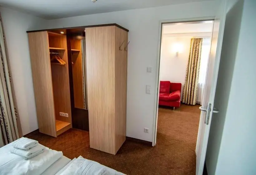 ファミリールーム, Ausbildungshotel St. Theresia