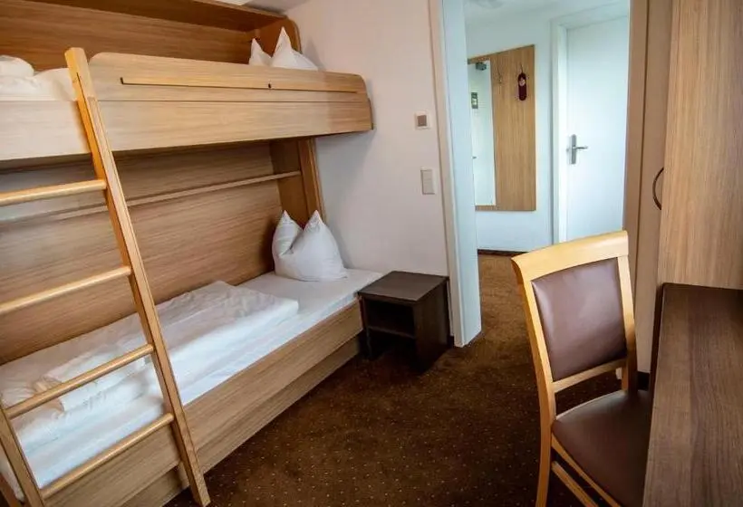 ファミリールーム, Ausbildungshotel St. Theresia