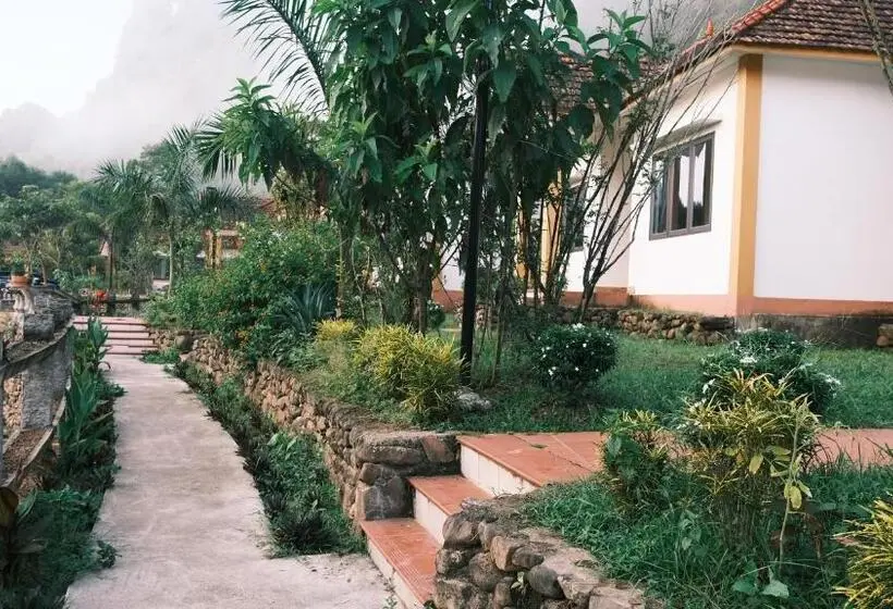 بانگلوی لوکس, Central Backpackers Hostel   Phong Nha