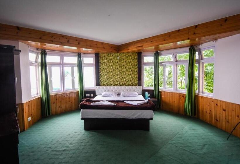 Quarto Estandar Vista Montanha, Paradiso