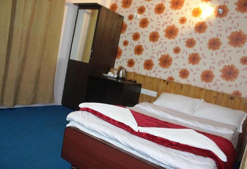 Quarto Estandar Vista Montanha, Paradiso