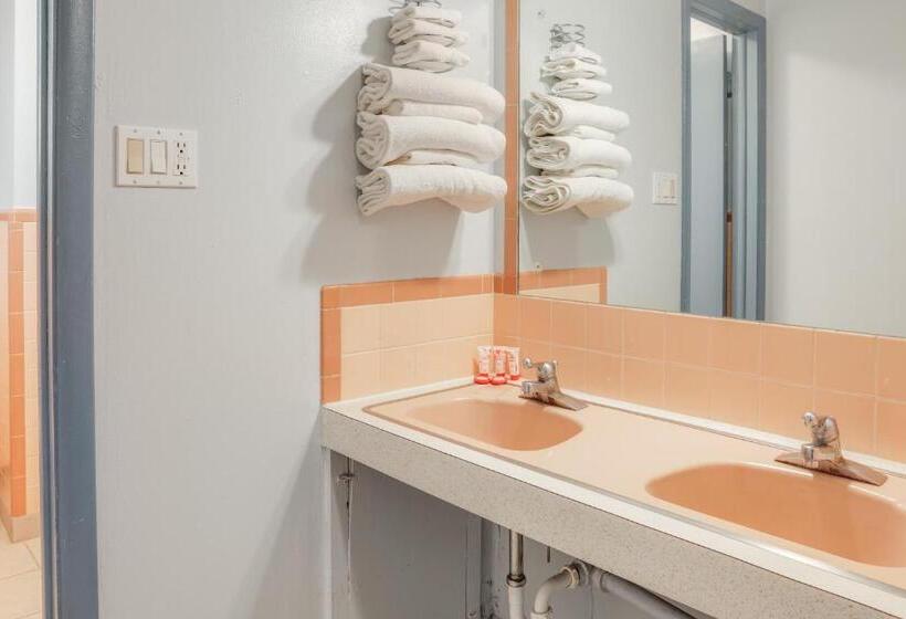 غرفة قياسية, Super 7 Inn