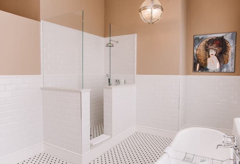 デラックススイート, Hawkstone Hall Hotel & Gardens