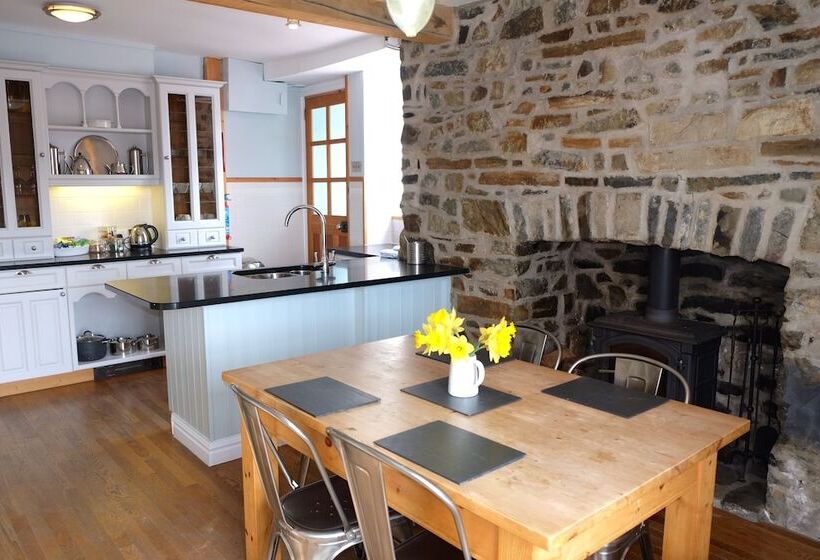 キャビン, Harbourmaster